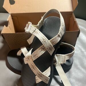 Chaco Women's Sandals Cream Straps Black Footbed